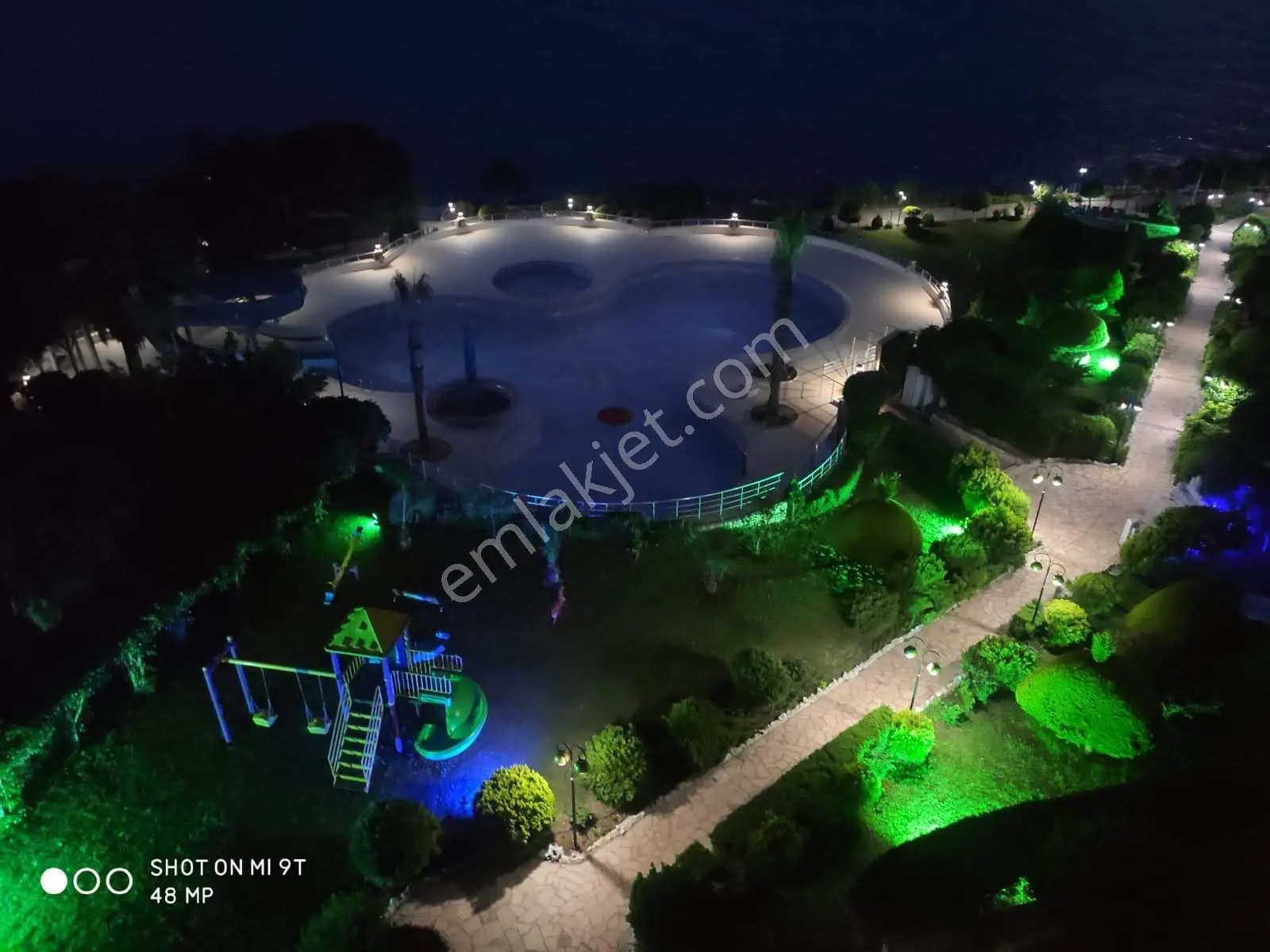 Mersin Erdemli Ayaş Denize Sıfır Konumda Eşyalı Satılık 2+1 Daire — fotoğraf 2