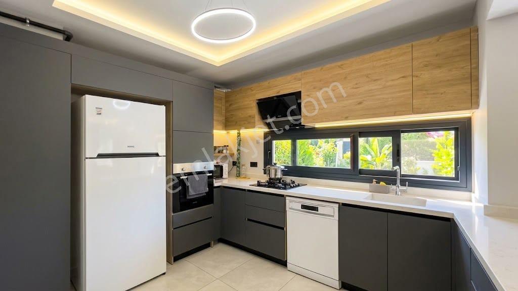 Ulukent Ulu Rezidansta Havuz Cephe Büyük Tıp 3+1 Satılık Daire — fotoğraf 17
