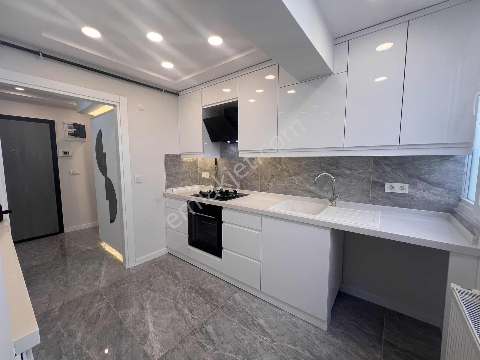 Hatay Metro Yanı 3+1 Satılık Lüks Tadilatlı Daire