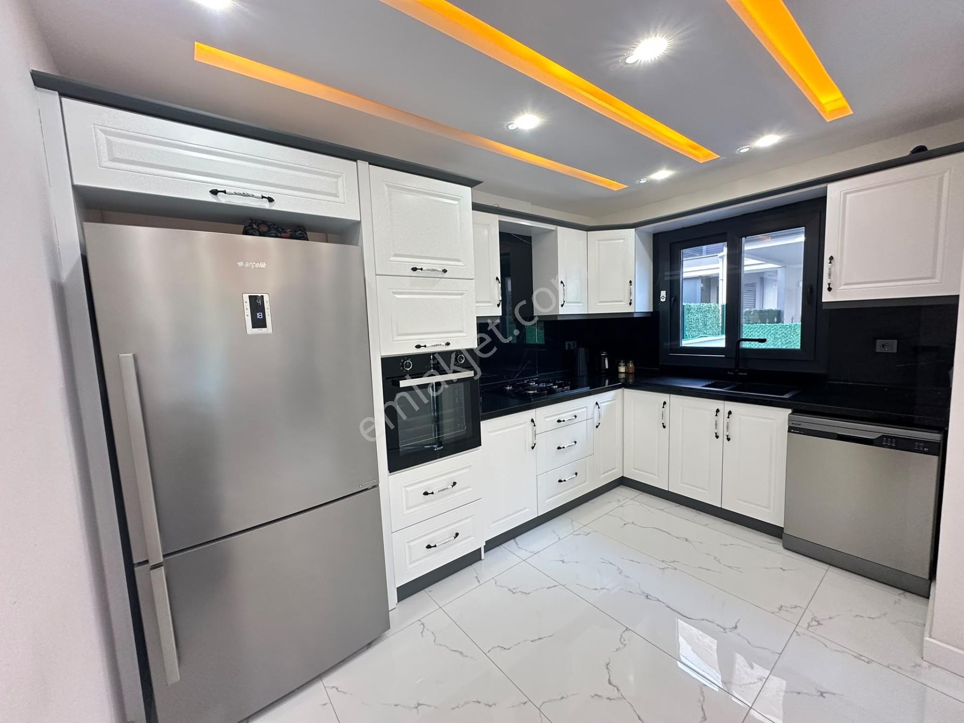 Didim Efeler Mahallesi'nde Havuzlu Satılık 4+1 Villa — fotoğraf 9