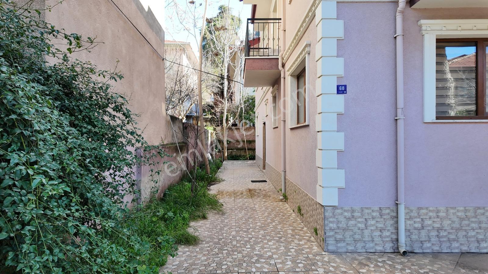 Aydın Efeler Zafer Mahallesi'nde Satılık Eşyalı 1+1 Daire — fotoğraf 2