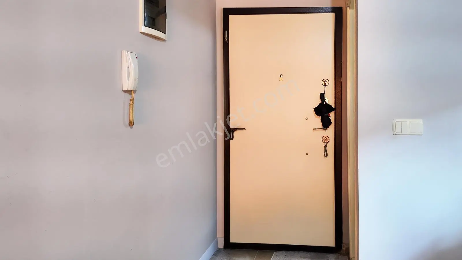 Aydın Efeler Zafer Mahallesi'nde Satılık Eşyalı 1+1 Daire — fotoğraf 9