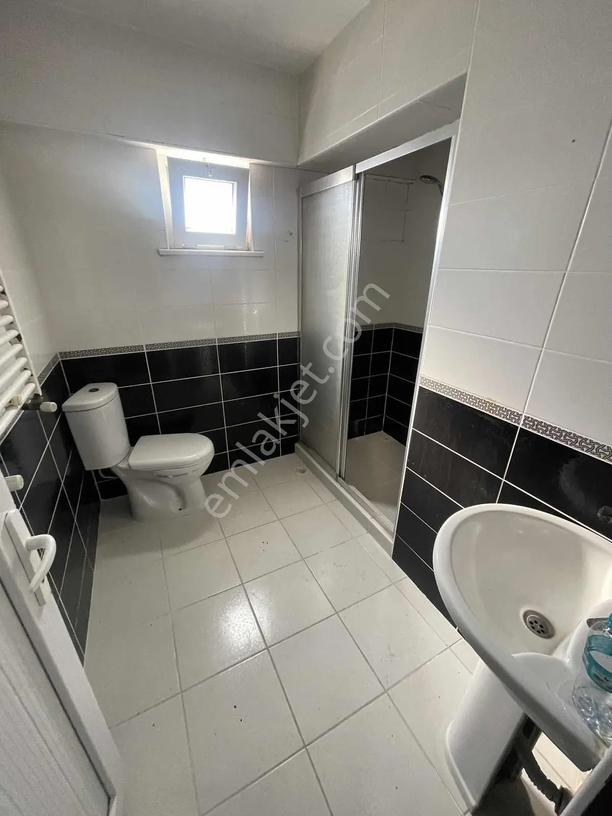 Erbay Caddesinde Satlık 2+1 100m2 İskanlı Daire — fotoğraf 2