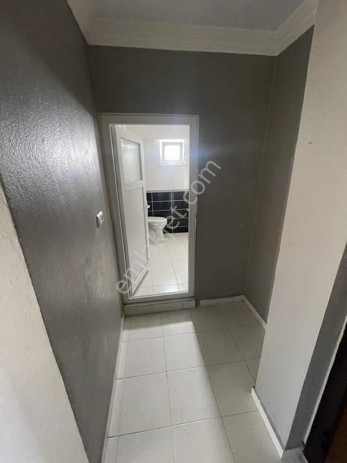 Erbay Caddesinde Satlık 2+1 100m2 İskanlı Daire — fotoğraf 3