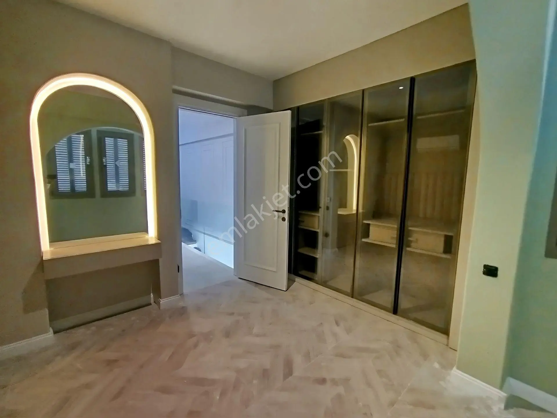 Kuşadası Soğucak'ta Satılık 4+1 Villa — fotoğraf 7