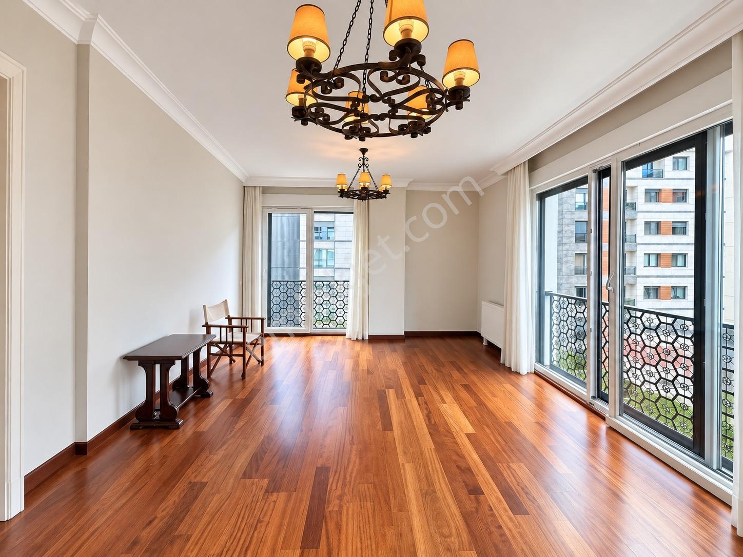Caddebostan'da 3+1 Net 100m2 Ebv Banyolu Boş İskanlı Daire — fotoğraf 2