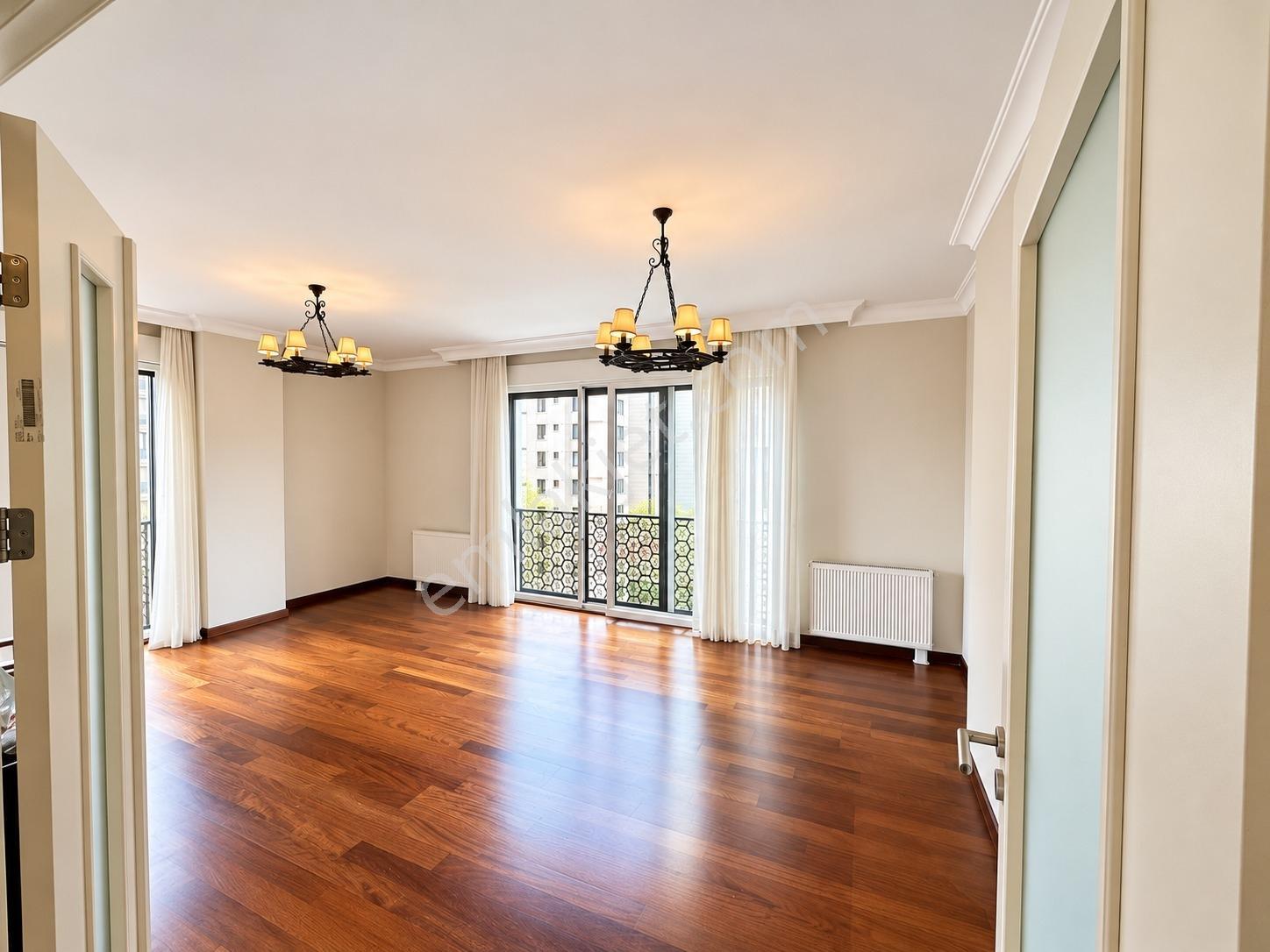 Caddebostan'da 3+1 Net 100m2 Ebv Banyolu Boş İskanlı Daire — fotoğraf 3