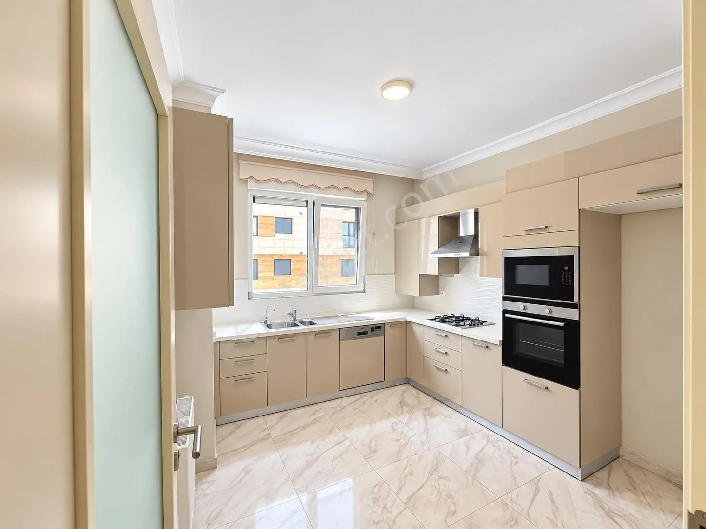Caddebostan'da 3+1 Net 100m2 Ebv Banyolu Boş İskanlı Daire — fotoğraf 8