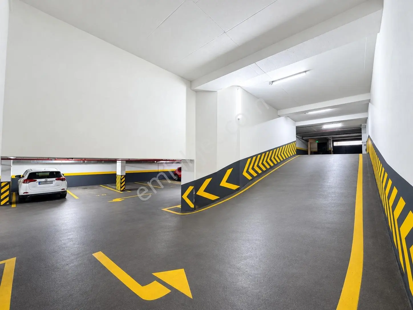 Caddebostan'da 3+1 Net 100m2 Ebv Banyolu Boş İskanlı Daire — fotoğraf 33