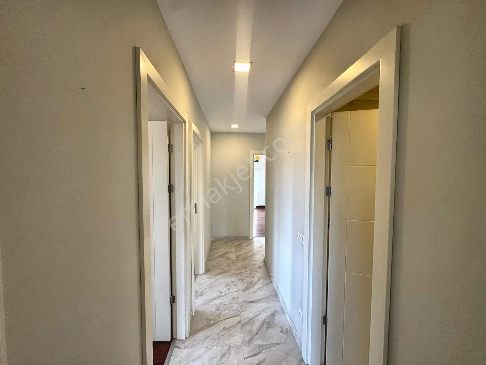 Caddebostan'da 3+1 Net 100m2 Ebv Banyolu Boş İskanlı Daire — fotoğraf 39
