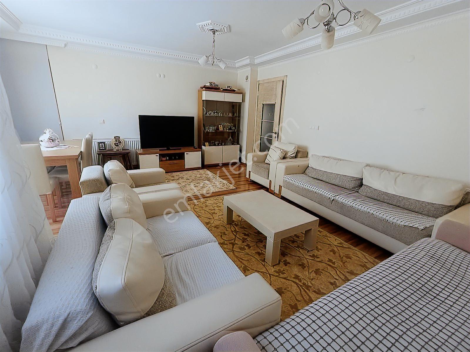 Coldwell Banker Poyraz'dan Şirinyer'de 3+1 Ferah Daire — fotoğraf 4