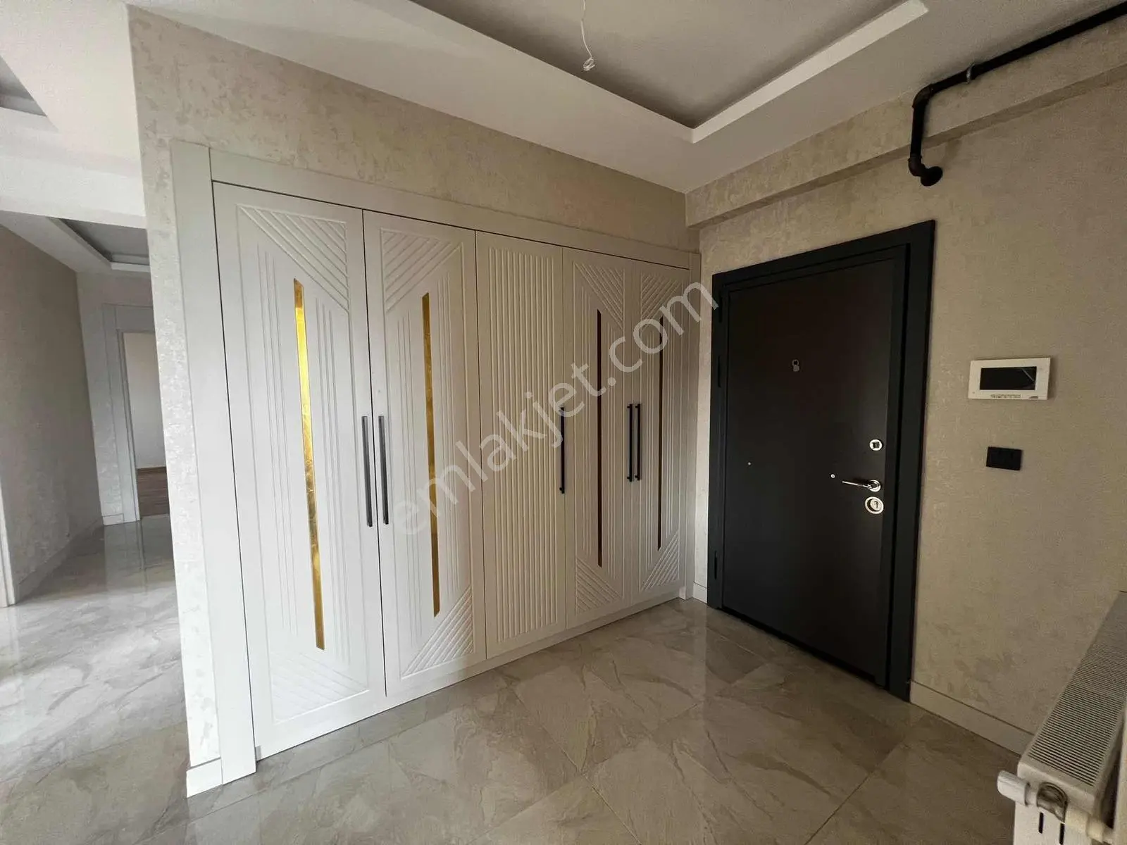 Oyundünyası Yanı Şehir Manzaralı Köşebaşı Satılık 4+0 Daire — fotoğraf 3