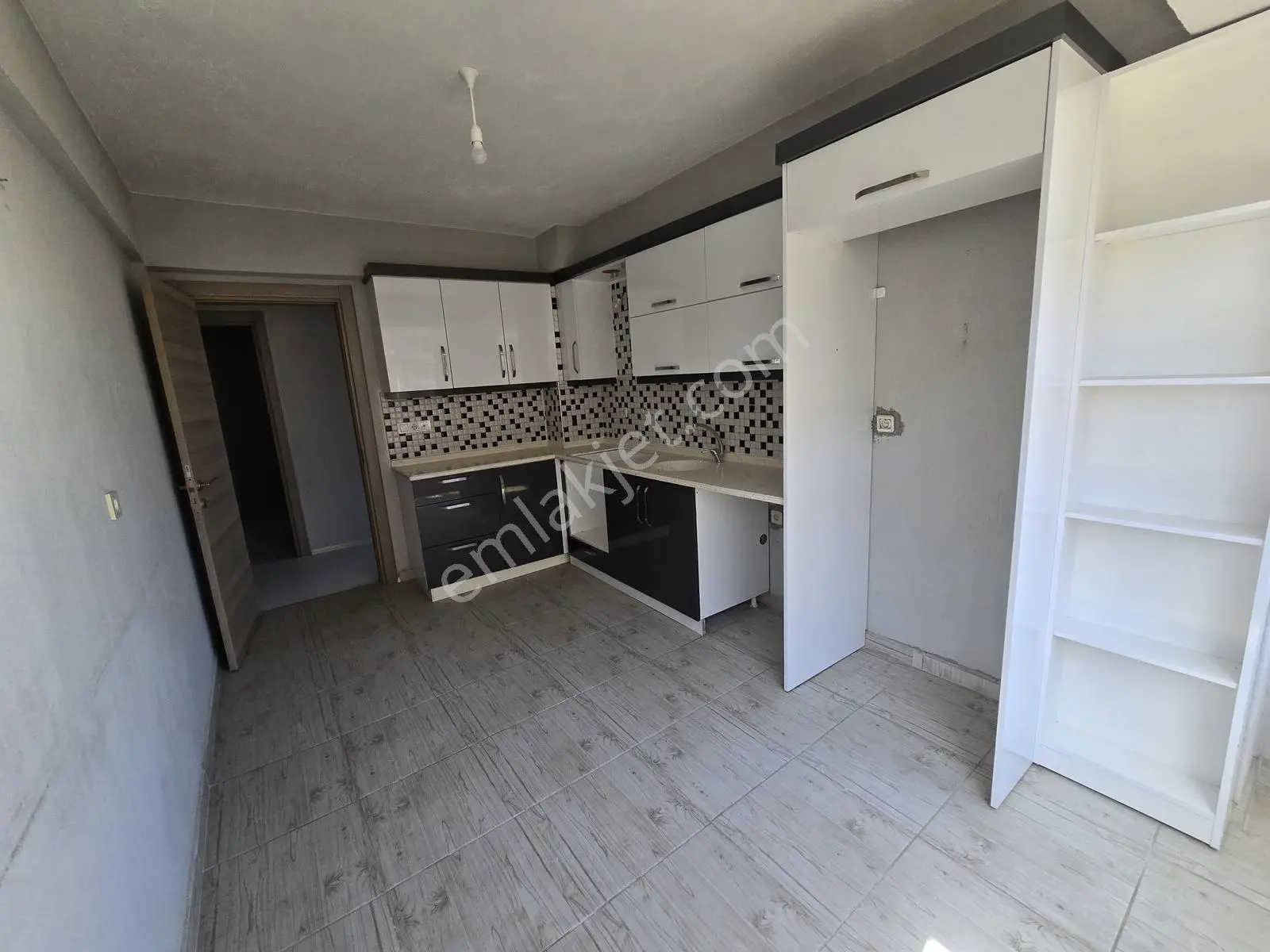 Kuşadası Davutlar Merkezde 120 M2 Ayrı Mutfak Satılık 3+1 Daire — fotoğraf 10