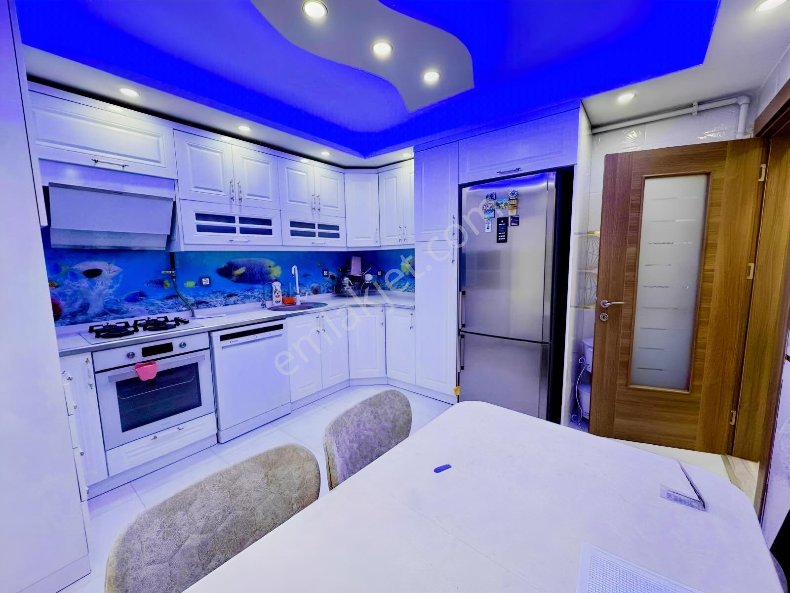 Muradiye Mah Satılık 3+1 150m² Ara Kat Daire — fotoğraf 5