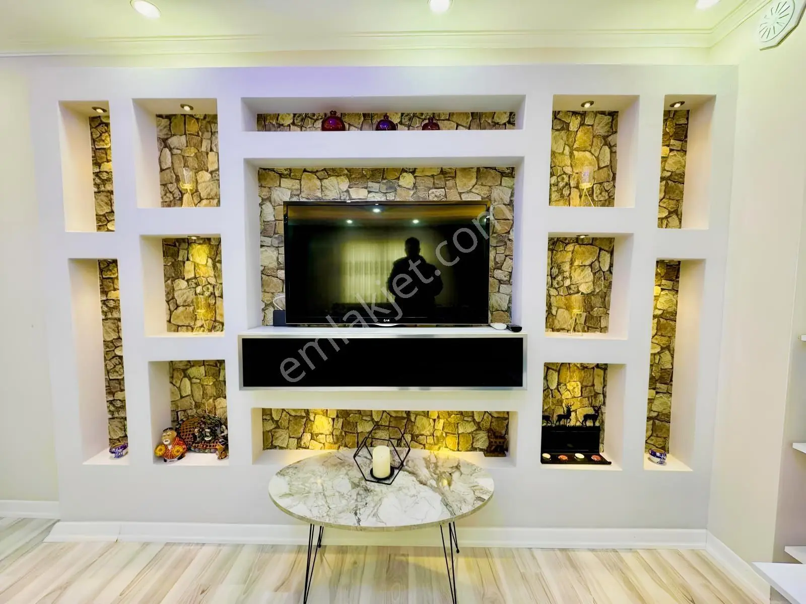 Muradiye Mah Satılık 3+1 150m² Ara Kat Daire — fotoğraf 8