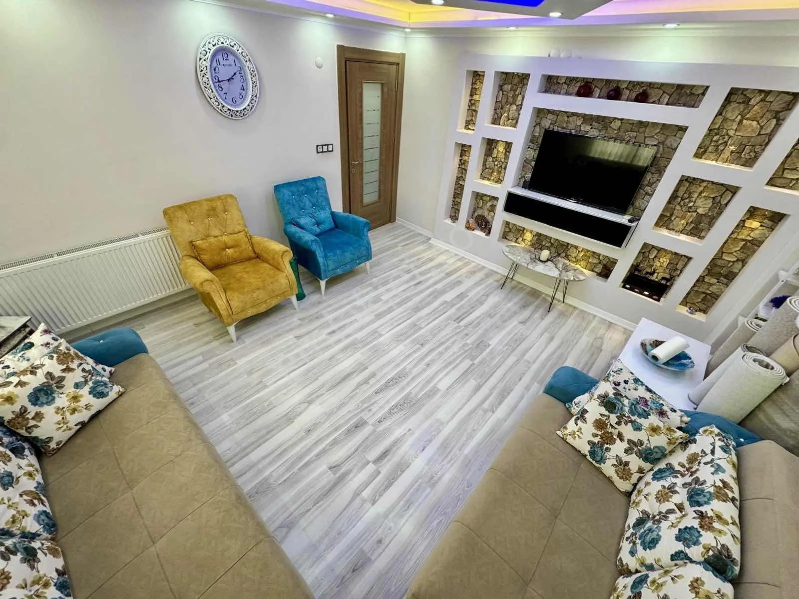 Muradiye Mah Satılık 3+1 150m² Ara Kat Daire — fotoğraf 11