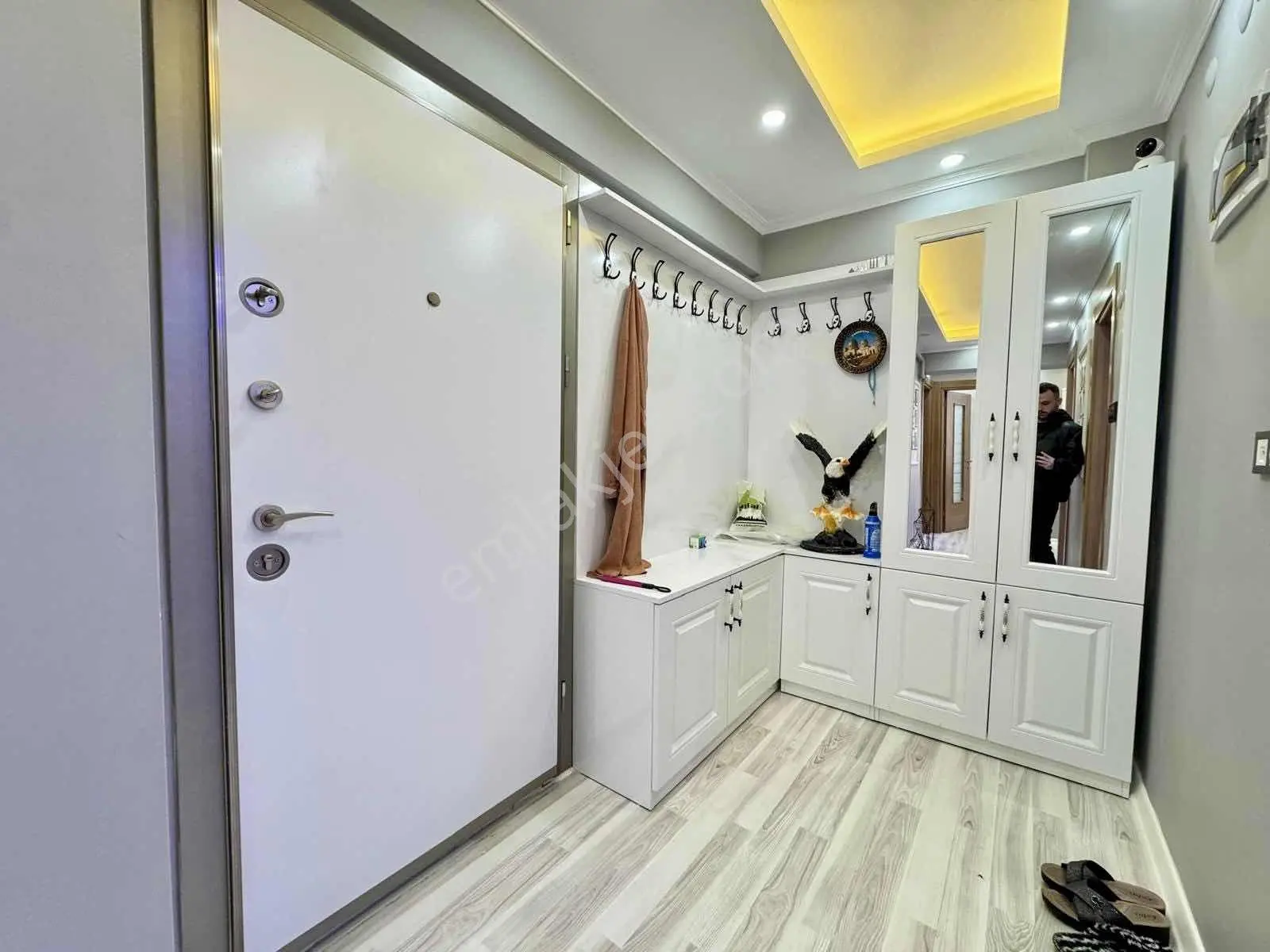Muradiye Mah Satılık 3+1 150m² Ara Kat Daire — fotoğraf 16