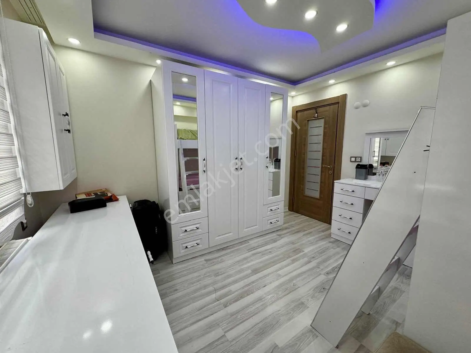 Muradiye Mah Satılık 3+1 150m² Ara Kat Daire — fotoğraf 23