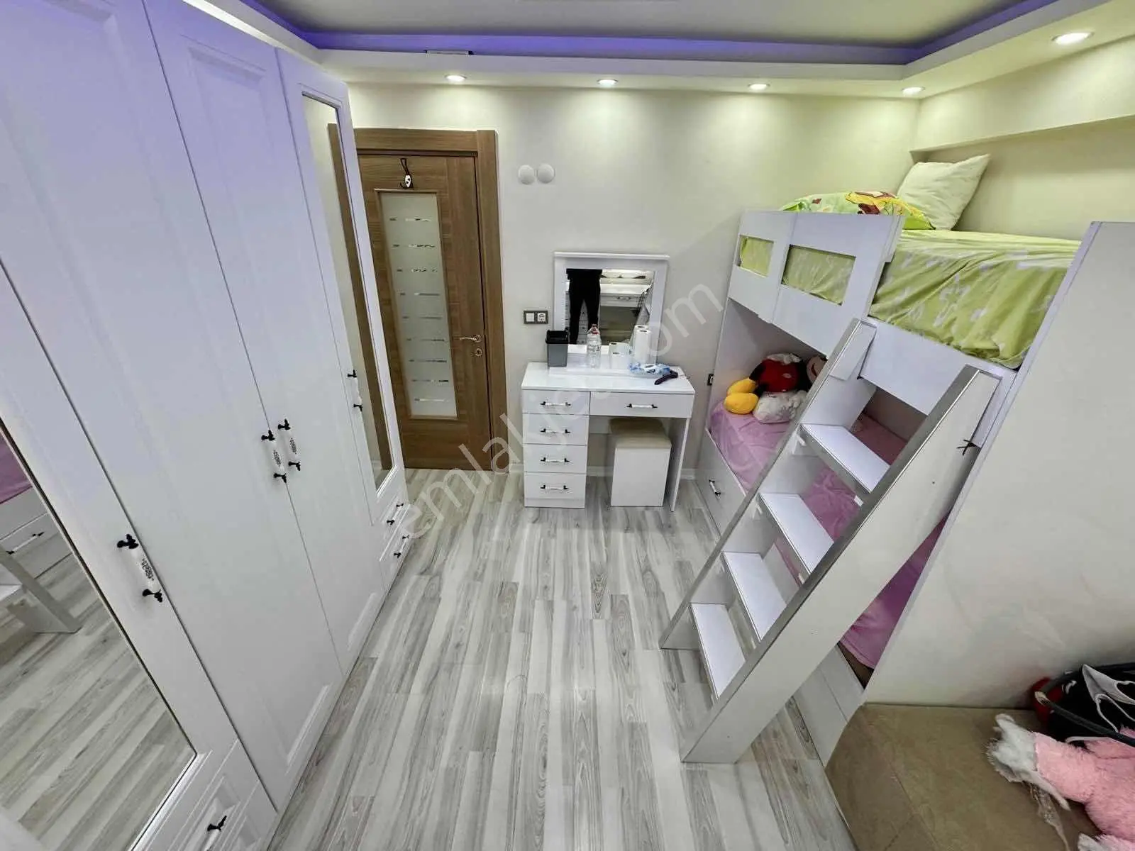 Muradiye Mah Satılık 3+1 150m² Ara Kat Daire — fotoğraf 27