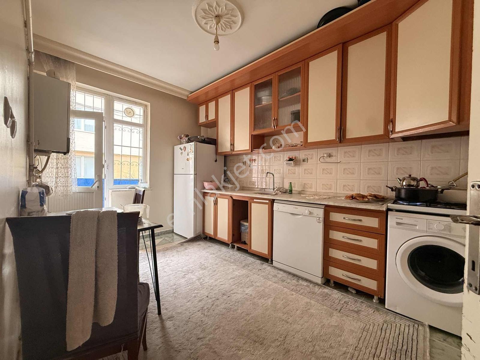Emek Mah. Dilek Cad. Yakını 3+1 135m2 Satılık Daire — fotoğraf 4