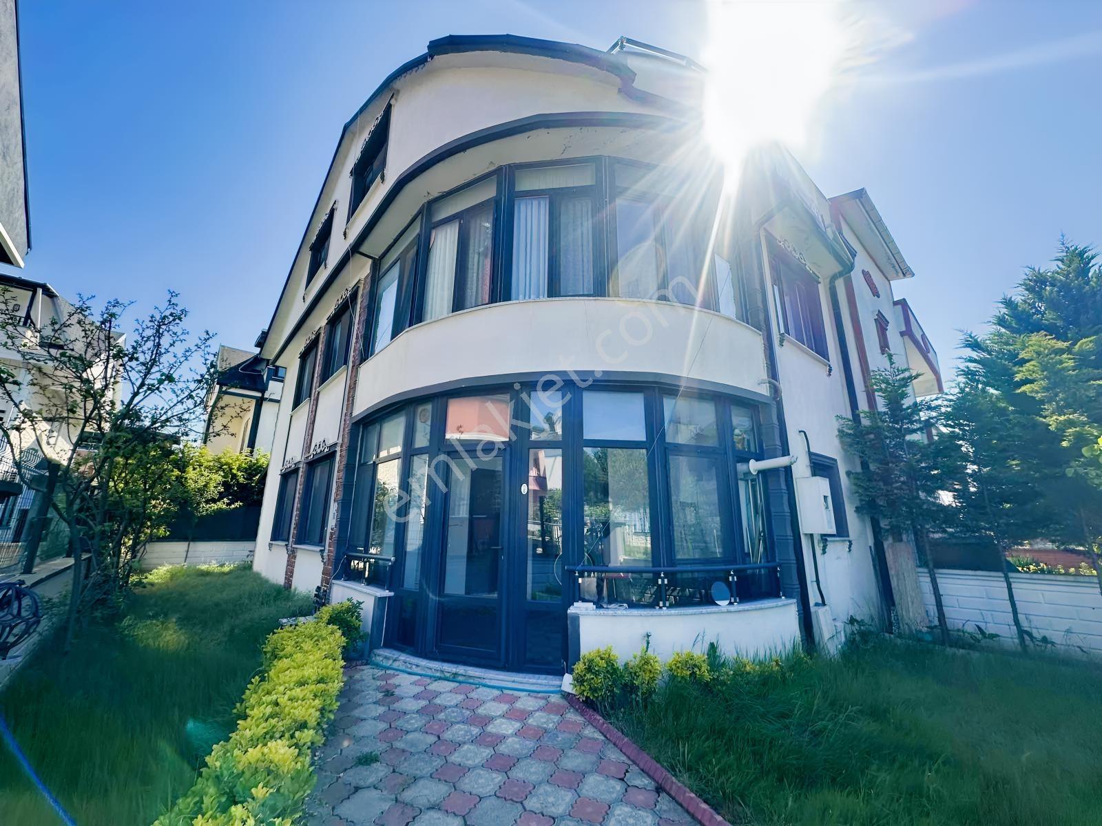 Denize 100 Metre Tam Müstakıl Villa