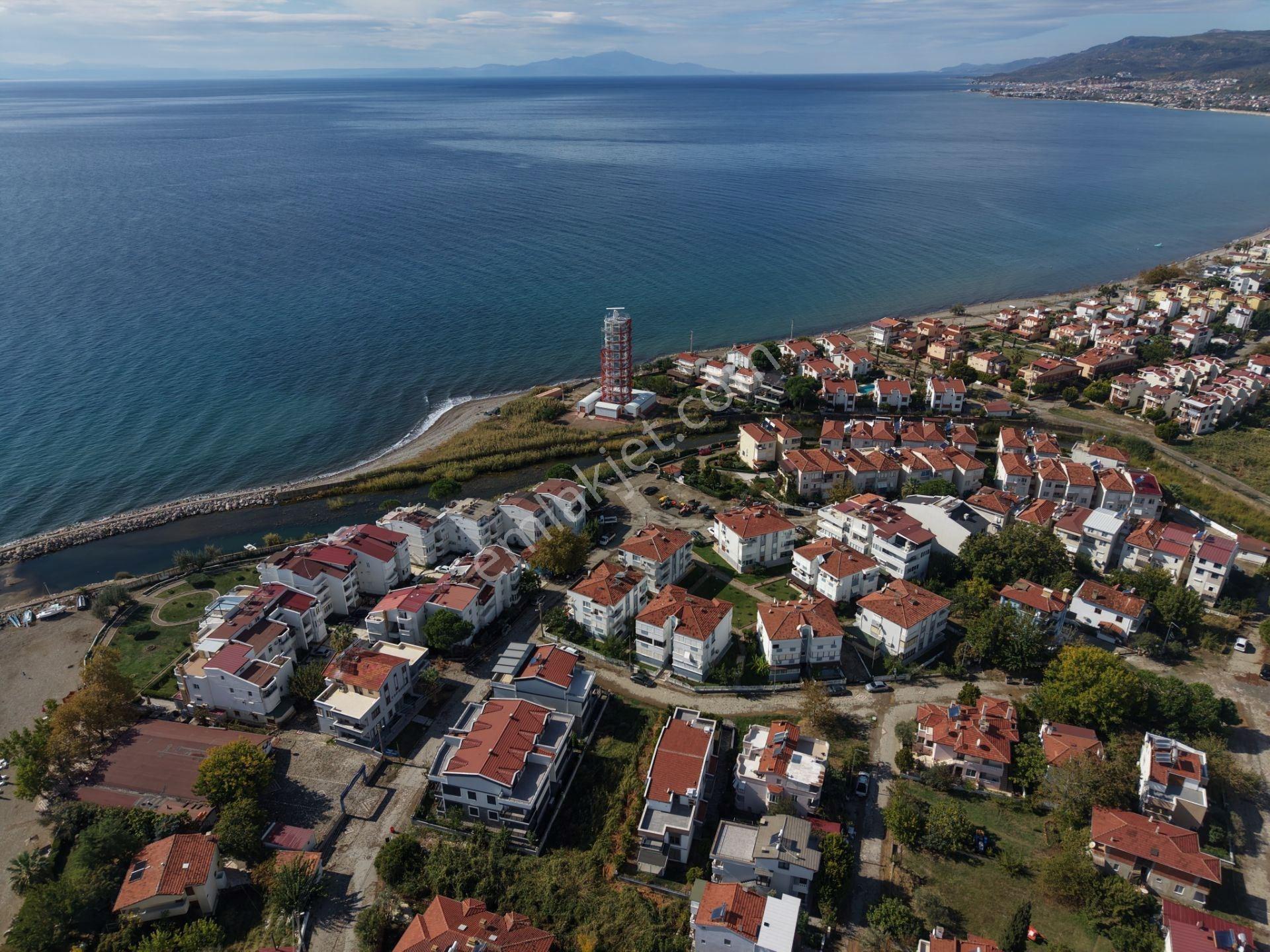 Mera Emlatan Altınoluk Narlıda Denize 50 Metre Bahçeli 4+1 Villa — fotoğraf 5
