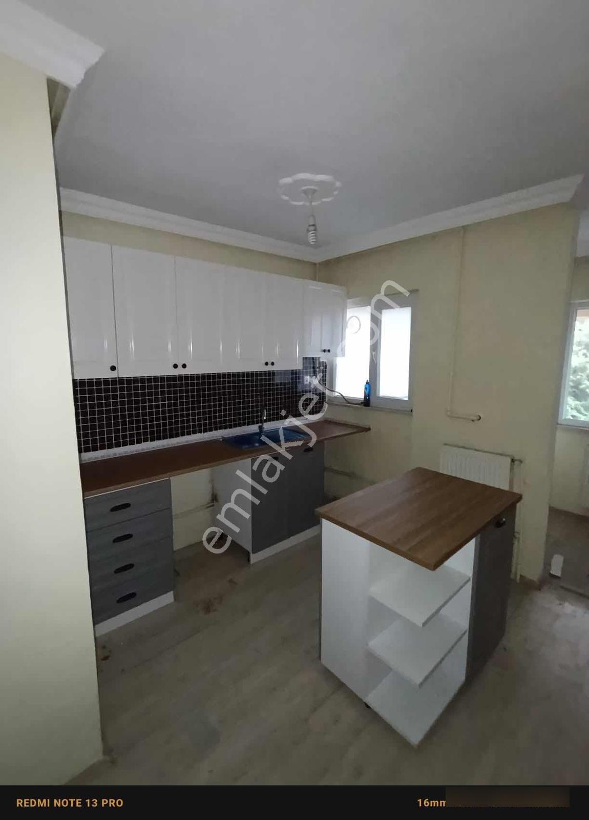 Çekmeköy Vuralkent Sitesi 2+1 Amerikan Mutfak Satılık Daire — fotoğraf 2