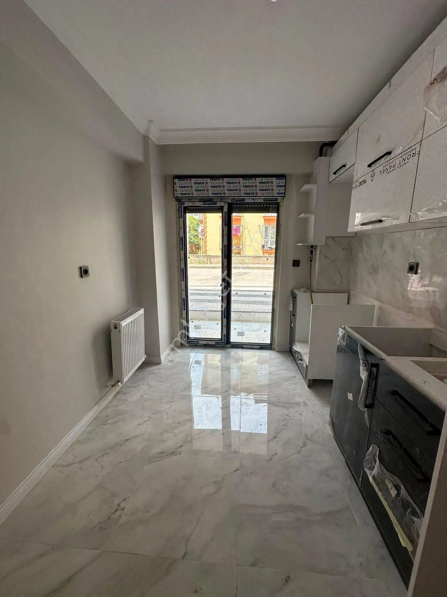 Mertcan'dan Hürriyet Mah Balkonlu 3+1 Ebeveyn Banyolu Lüks Daire — fotoğraf 20