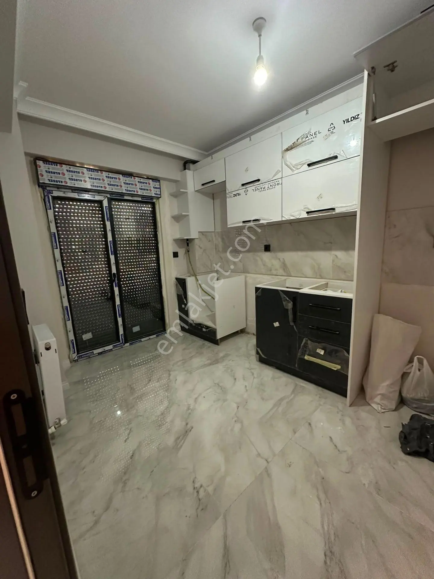 Mertcan'dan Hürriyet Mah Balkonlu 3+1 Ebeveyn Banyolu Lüks Daire — fotoğraf 21
