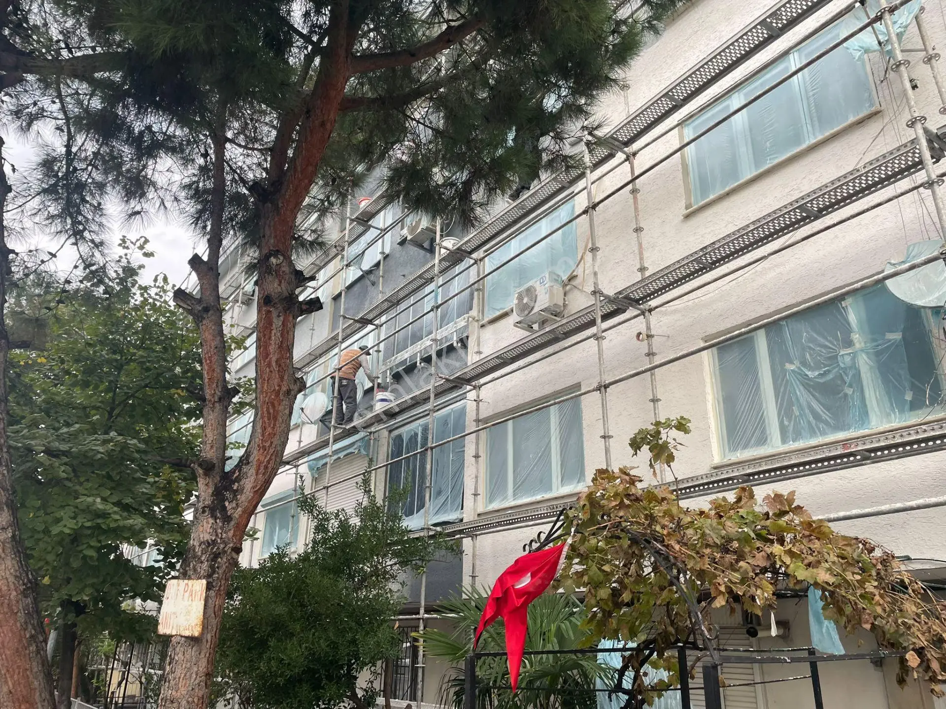 Bke Bursa Kılıç Tan 152 Evler Sitede 110M2 Satılık 1.Kat 3+1 Daire