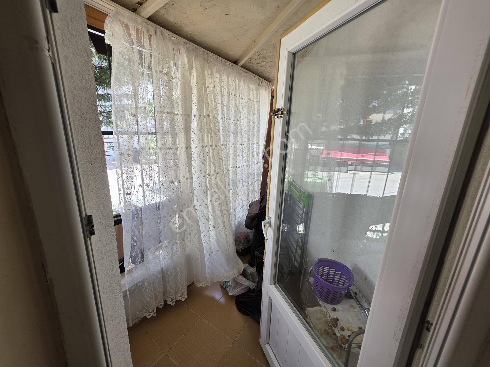 Doğukent Caddesi Yakını Giriş Kat Ters Dubleks 2+1 Daire — fotoğraf 4