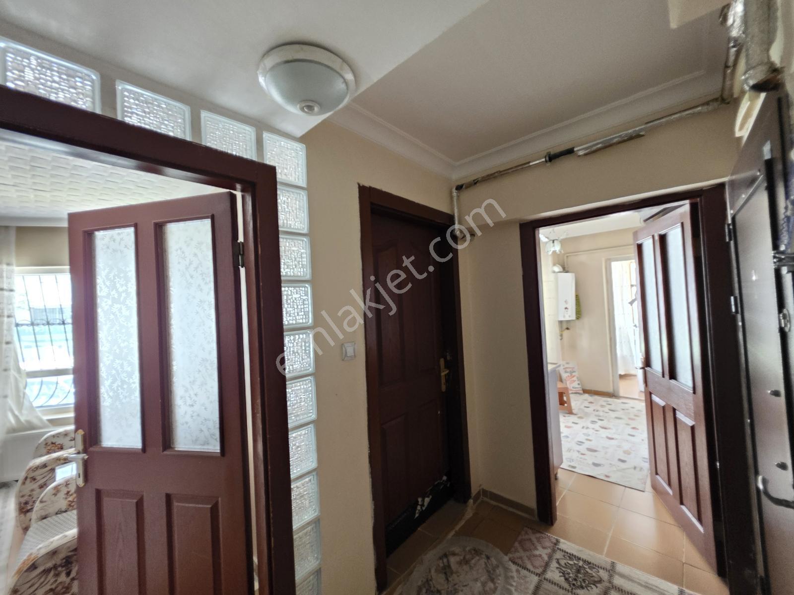Doğukent Caddesi Yakını Giriş Kat Ters Dubleks 2+1 Daire — fotoğraf 5