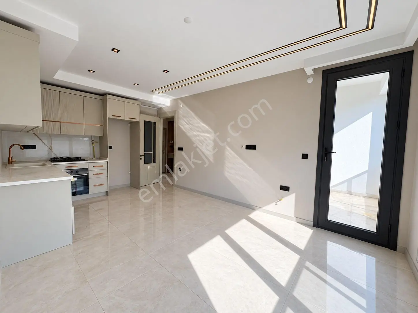 Mera Emlaktan Cennetayağı Mh Y. Isıtmalı Ultralüx 1+1 65m2 Daire — fotoğraf 3