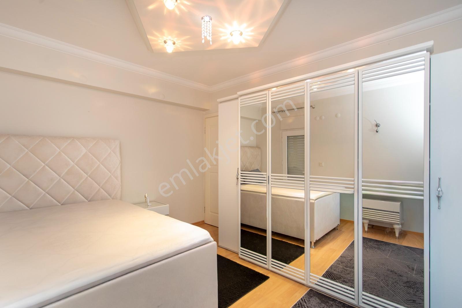 Foça İsmetpaşa Mah. Denize Yakın Satılık 4+1 Tripleks Villa — fotoğraf 20