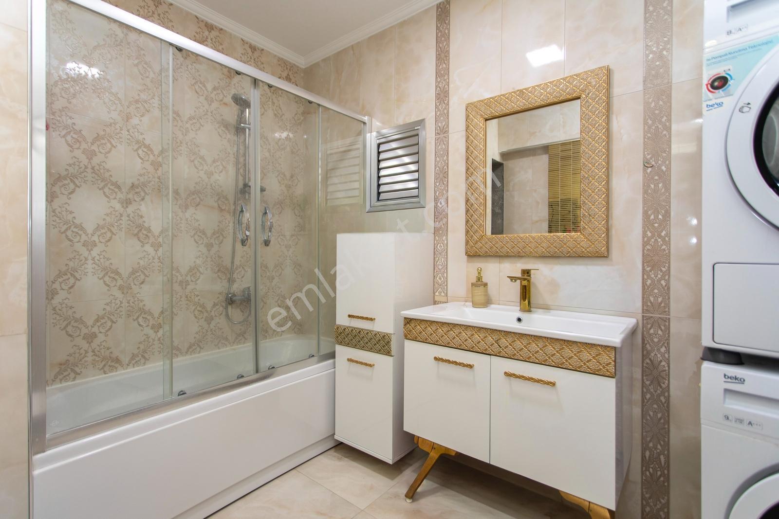 Foça İsmetpaşa Mah. Denize Yakın Satılık 4+1 Tripleks Villa — fotoğraf 28