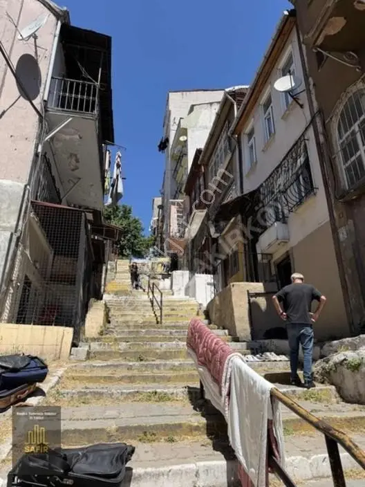 Taksim Dolapdere Komple Bina Yatırım Fırsatı Kira Getiri Yüksek — fotoğraf 4