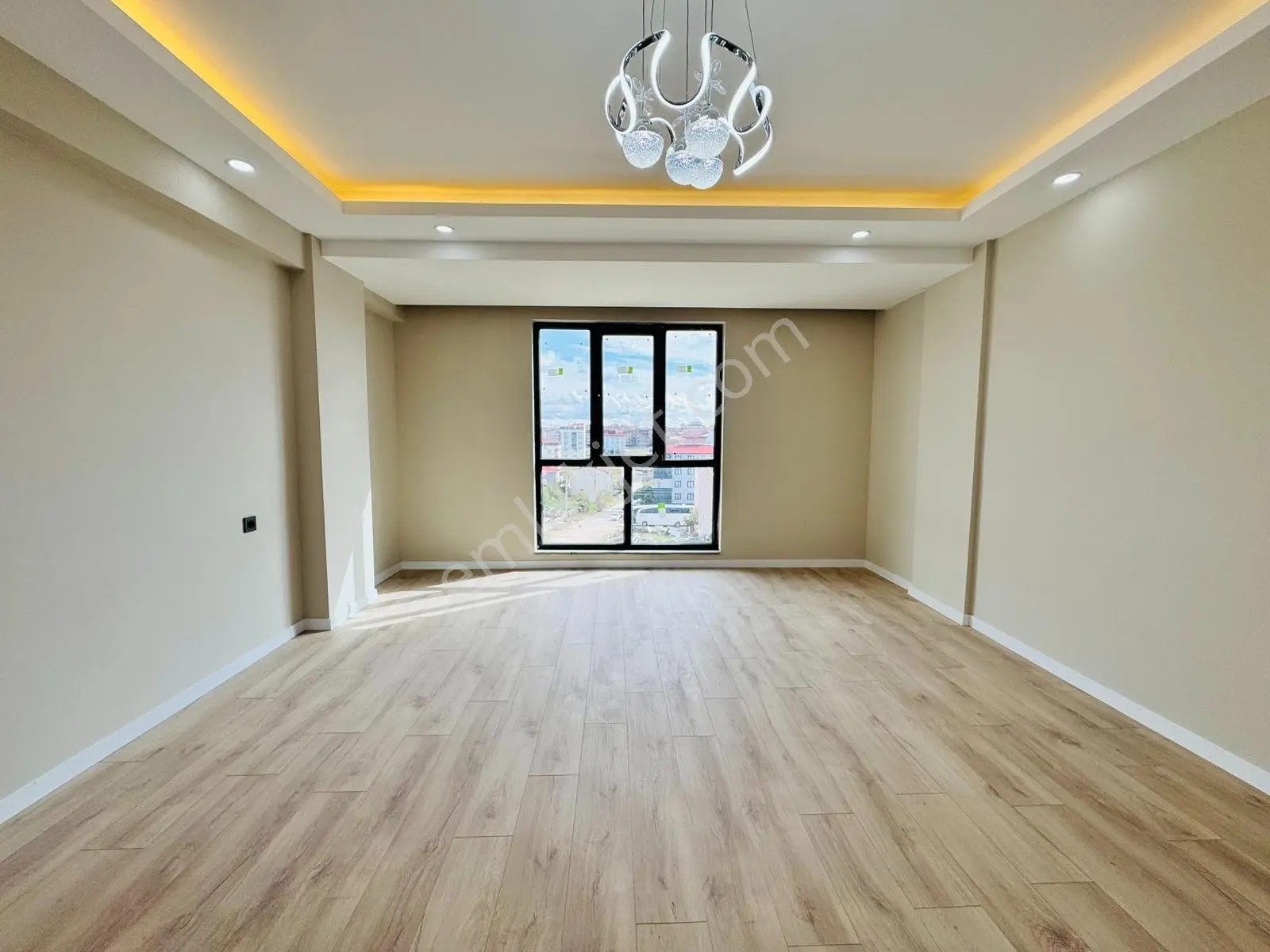 Güven'den Kapaklıda Cam Balkonlu Yerden Isıtmalı Geniş 2+1 Daire — fotoğraf 3