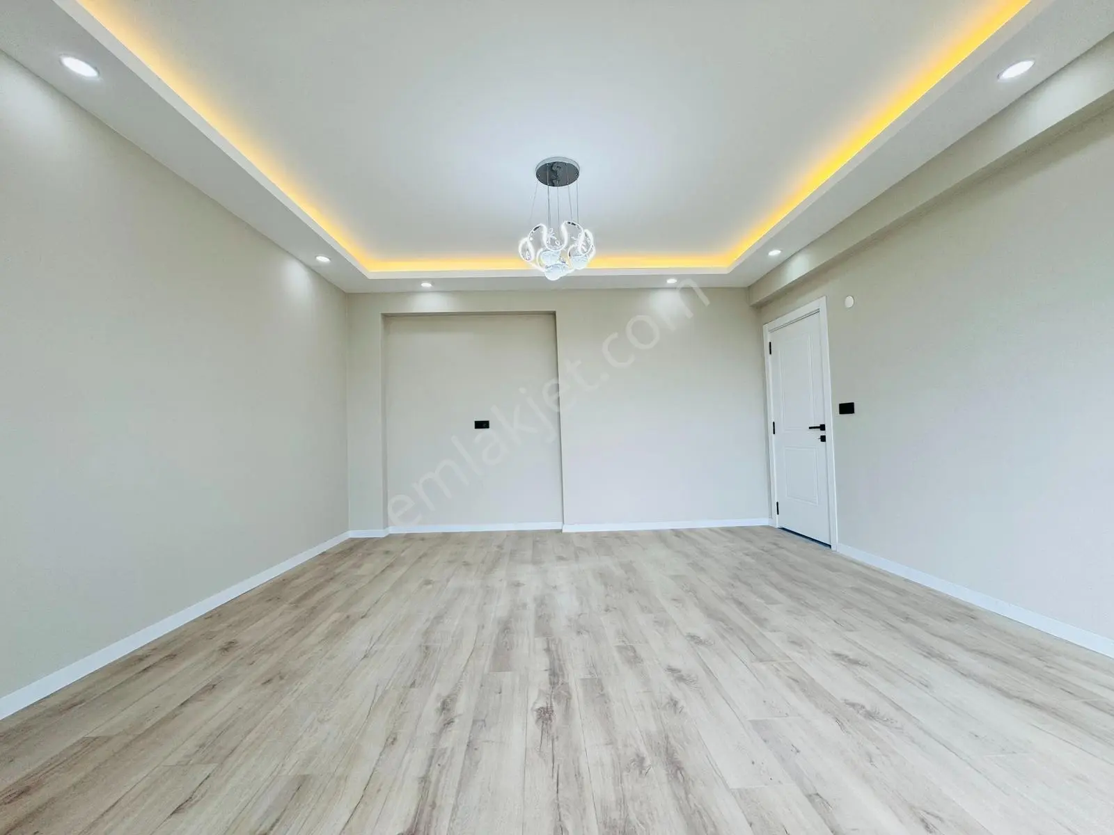 Güven'den Kapaklıda Cam Balkonlu Yerden Isıtmalı Geniş 2+1 Daire — fotoğraf 5