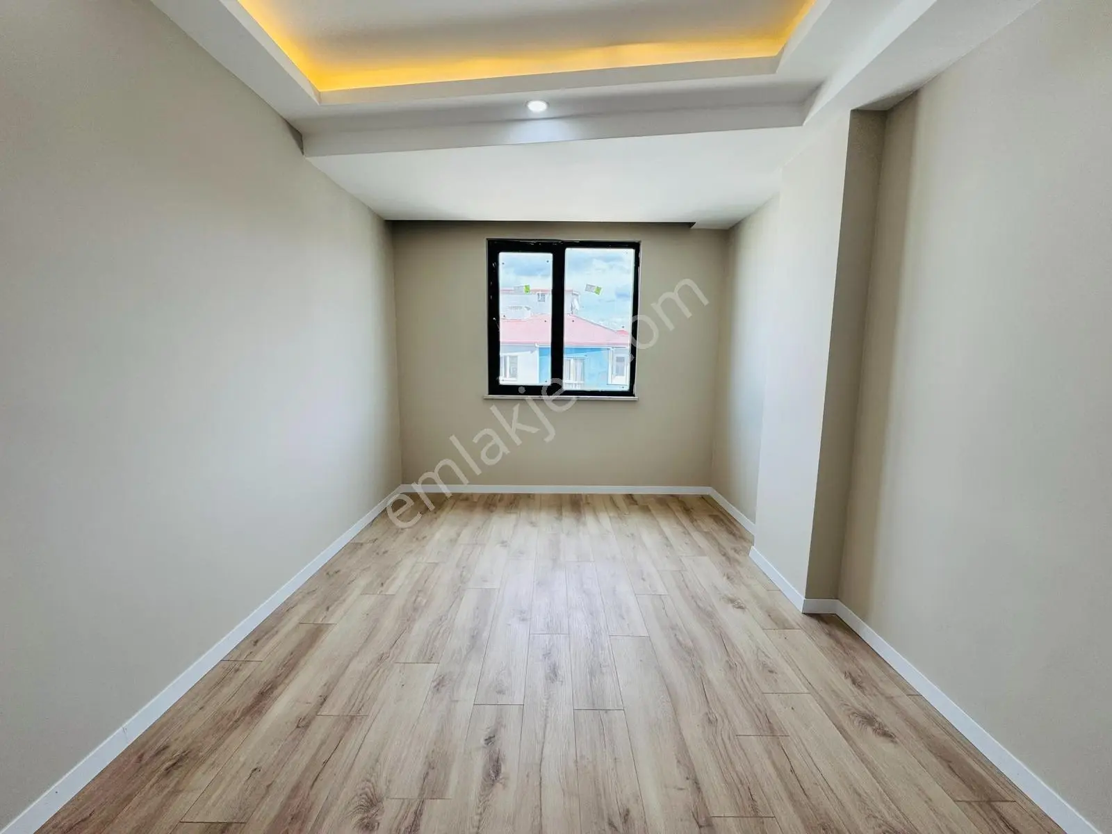 Güven'den Kapaklıda Cam Balkonlu Yerden Isıtmalı Geniş 2+1 Daire — fotoğraf 13