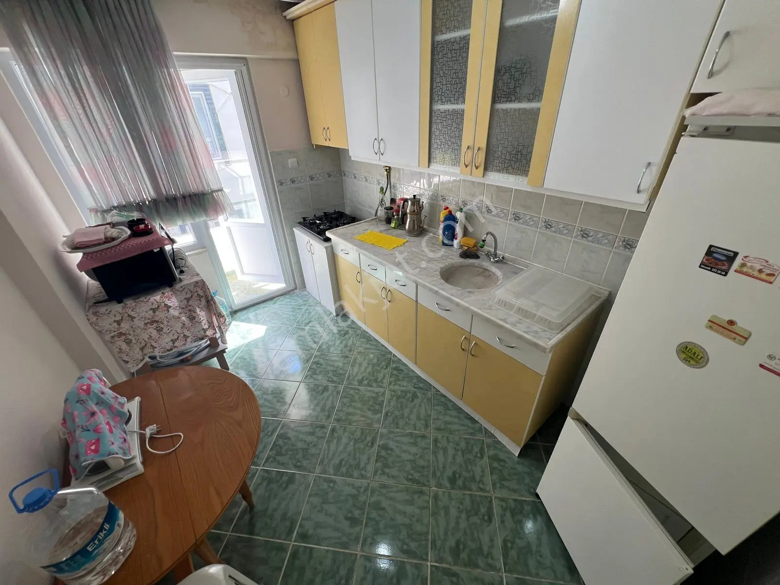 Altnkumda Doğalgazlı Ayrı Mutfaklı Ara Kat Ön Cephe 2+1 Daire — fotoğraf 17