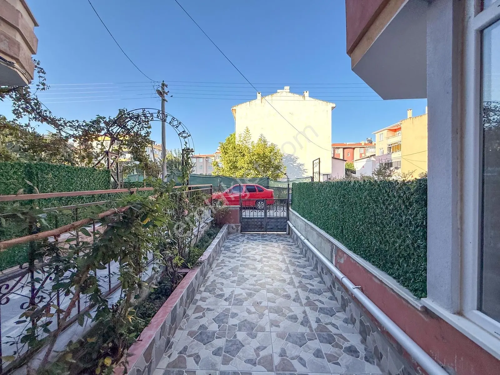Kumbağ Merkezde İskanlı Kat Mülkiyetli Binada Satılık 1+1 Daire — fotoğraf 2