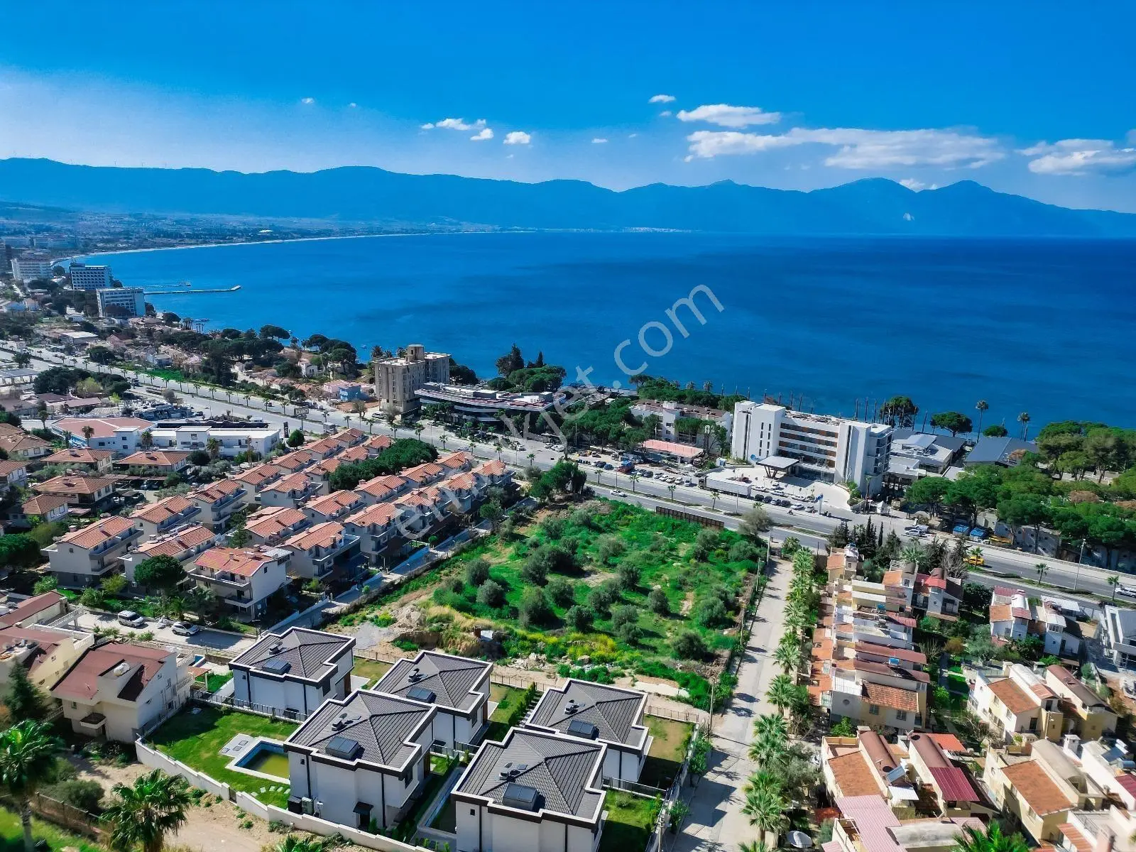 Kuşadası Merkezde Satılık 4+1 — fotoğraf 3