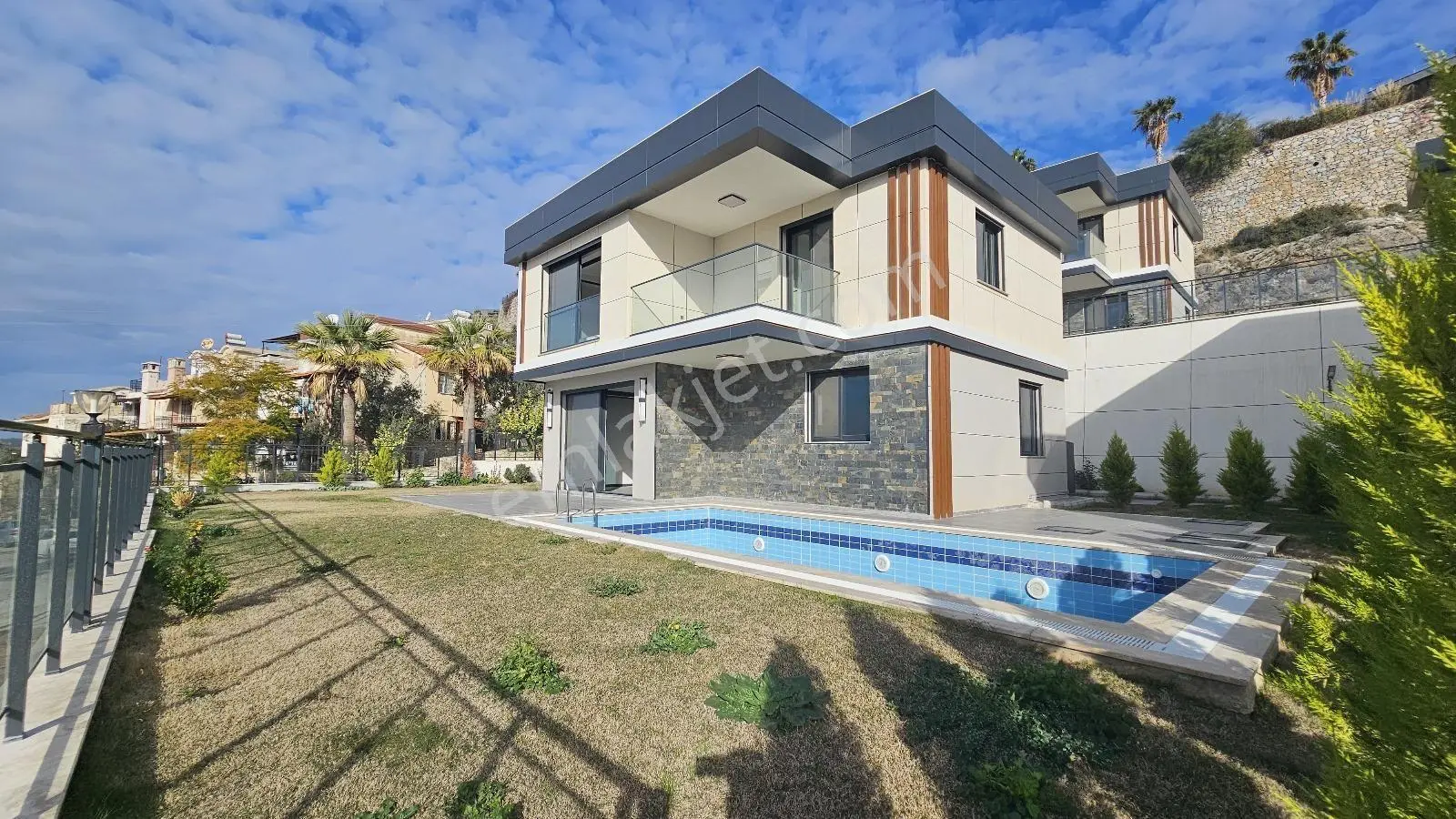 Kuşadası Merkezde Satılık 4+1 — fotoğraf 8