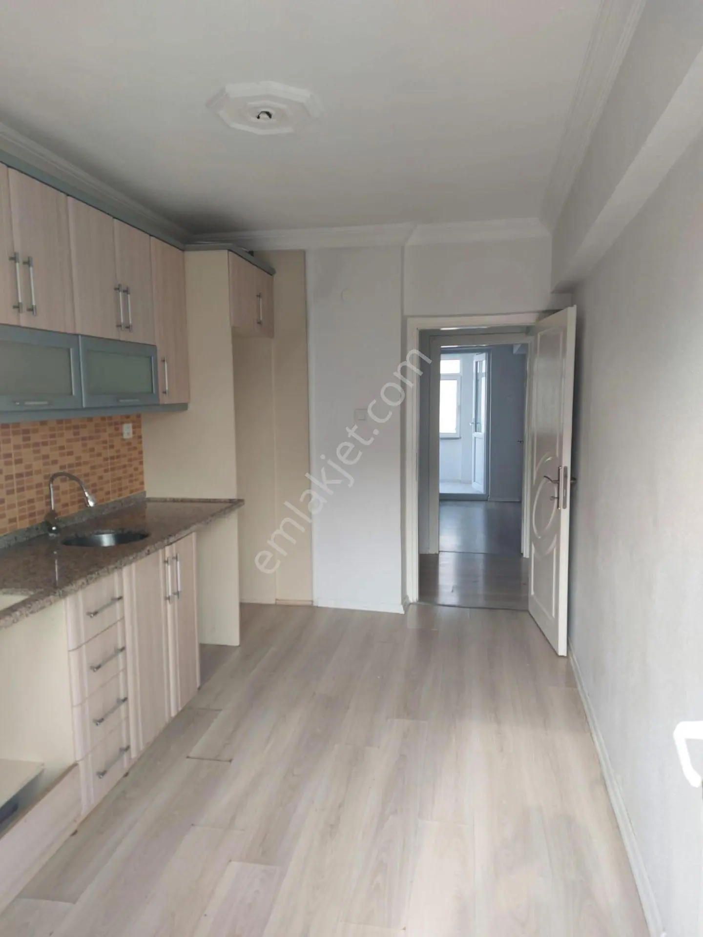 Yıldız Gayrimenkul'Den Çarşı Merkezde Kiracılı Satılık Daire