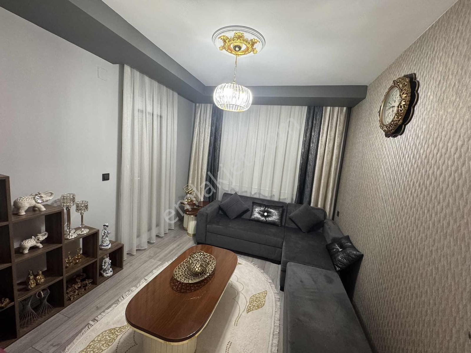 Merkez'de Satılık 4+1 Ultra Lüks Geniş Daire !! — fotoğraf 15