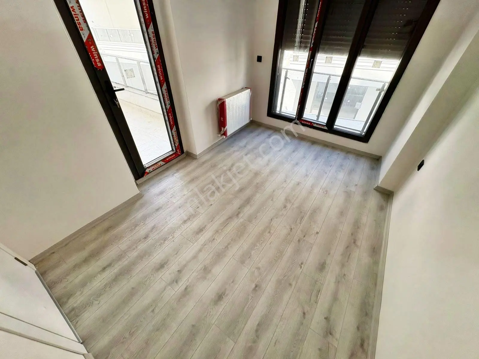Aktif'ten Akçay'da Satılık Krediye Uygun Yüzme Havuzlu Kapalı Otoparklı Lüx 1+1 Daire — fotoğraf 20