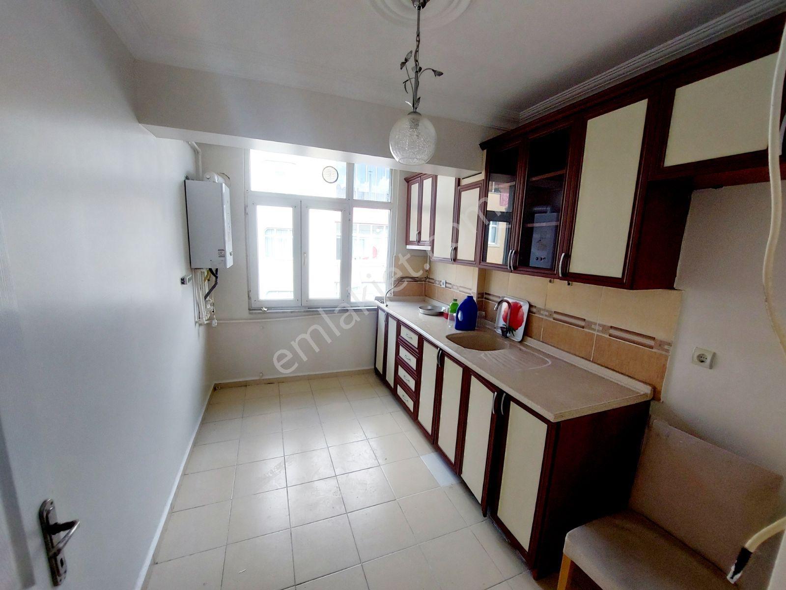 Türkmen Emlak'tan Gazi Mah.satılık 2+1 Balkonlu 3 Kat Daire — fotoğraf 2