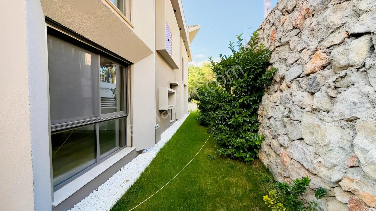 Kemalpaşa Yukarı Kızılca'da Müstakil Havuzlu 4 + 1 Satılık Villa — fotoğraf 4