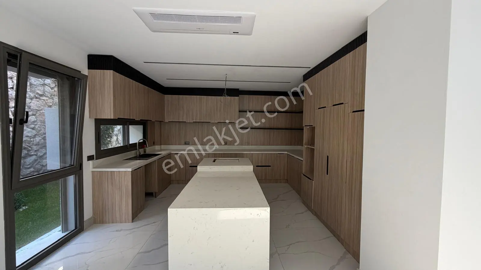 Kemalpaşa Yukarı Kızılca'da Müstakil Havuzlu 4 + 1 Satılık Villa — fotoğraf 8
