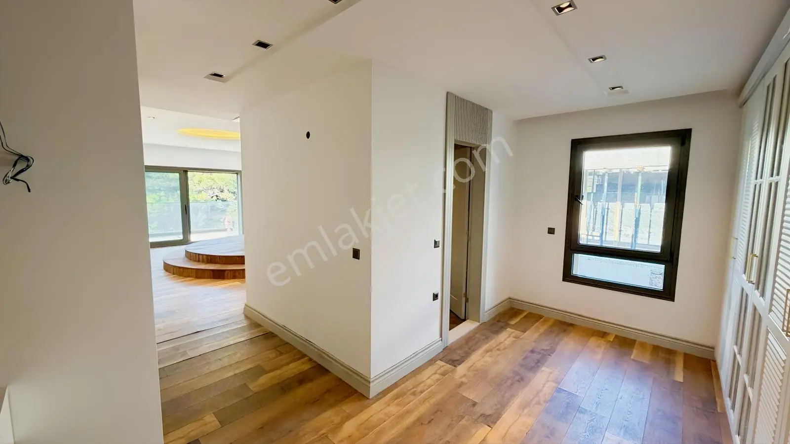 Kemalpaşa Yukarı Kızılca'da Müstakil Havuzlu 4 + 1 Satılık Villa — fotoğraf 21